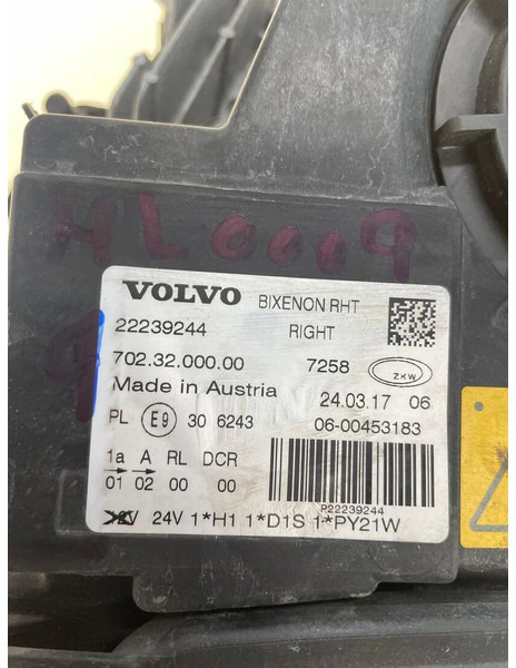 Volvo FH4 - Hauptscheinwerfer: das Bild 2 Volvo FH4 - Hauptscheinwerfer: das Bild 2