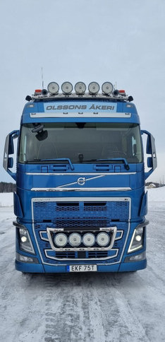 Volvo FH750 6x4 nostotelillä - Fahrgestell LKW: das Bild 5 Volvo FH750 6x4 nostotelillä - Fahrgestell LKW: das Bild 5
