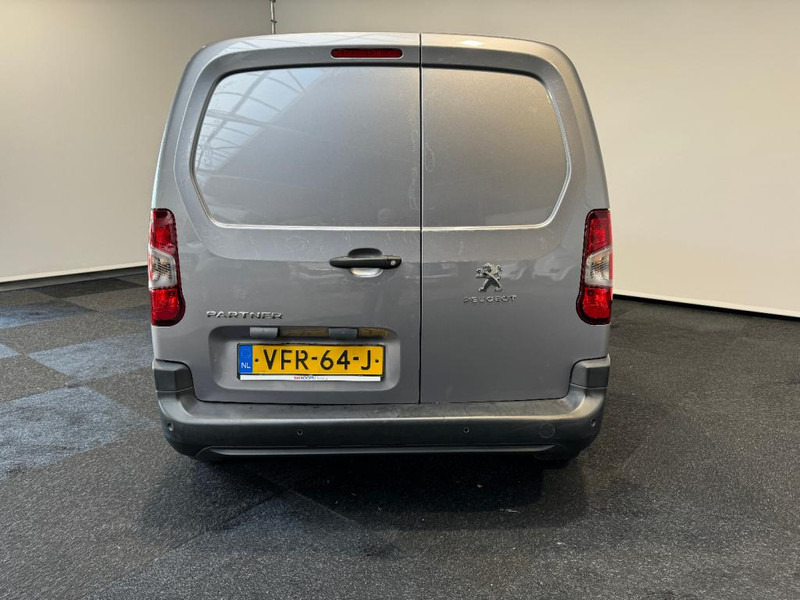 Peugeot PARTNER 1.5 HDI Euro 6 Car pla 3 Zits - Kleintransporter: das Bild 4 Peugeot PARTNER 1.5 HDI Euro 6 Car pla 3 Zits - Kleintransporter: das Bild 4