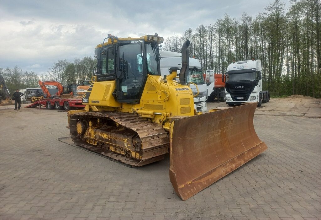 Komatsu D51PX-24 - Bulldozer: das Bild 3 Komatsu D51PX-24 - Bulldozer: das Bild 3