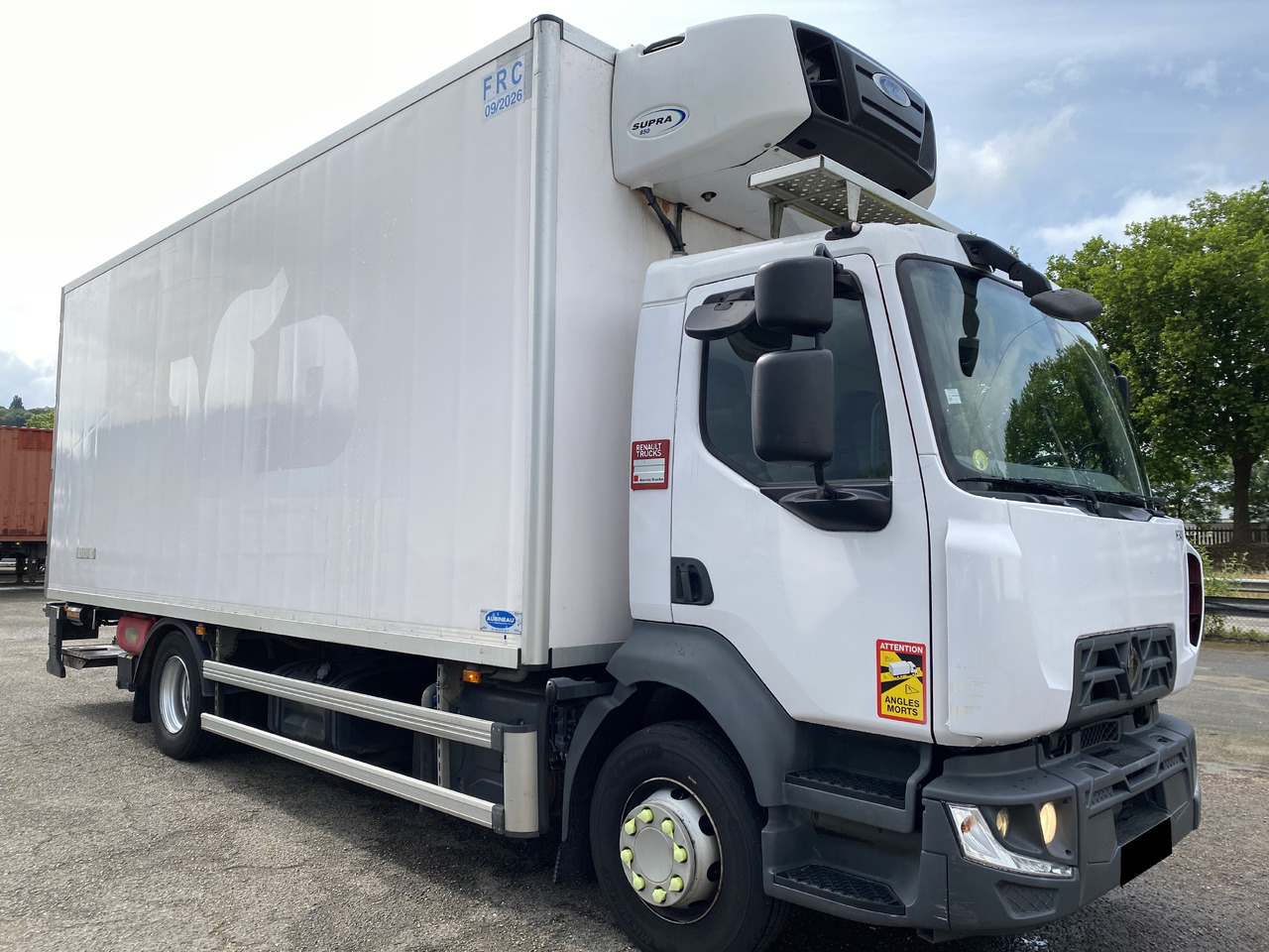 RENAULT D16 - Kühlkoffer LKW: das Bild 1 RENAULT D16 - Kühlkoffer LKW: das Bild 1