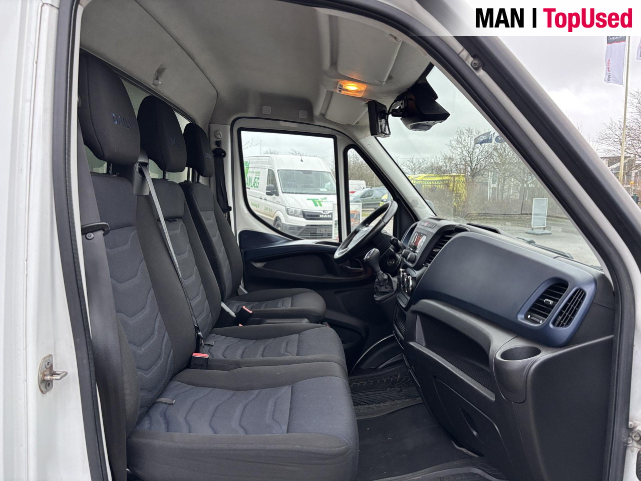 IVECO 35S16 - Koffer Transporter: das Bild 5 IVECO 35S16 - Koffer Transporter: das Bild 5