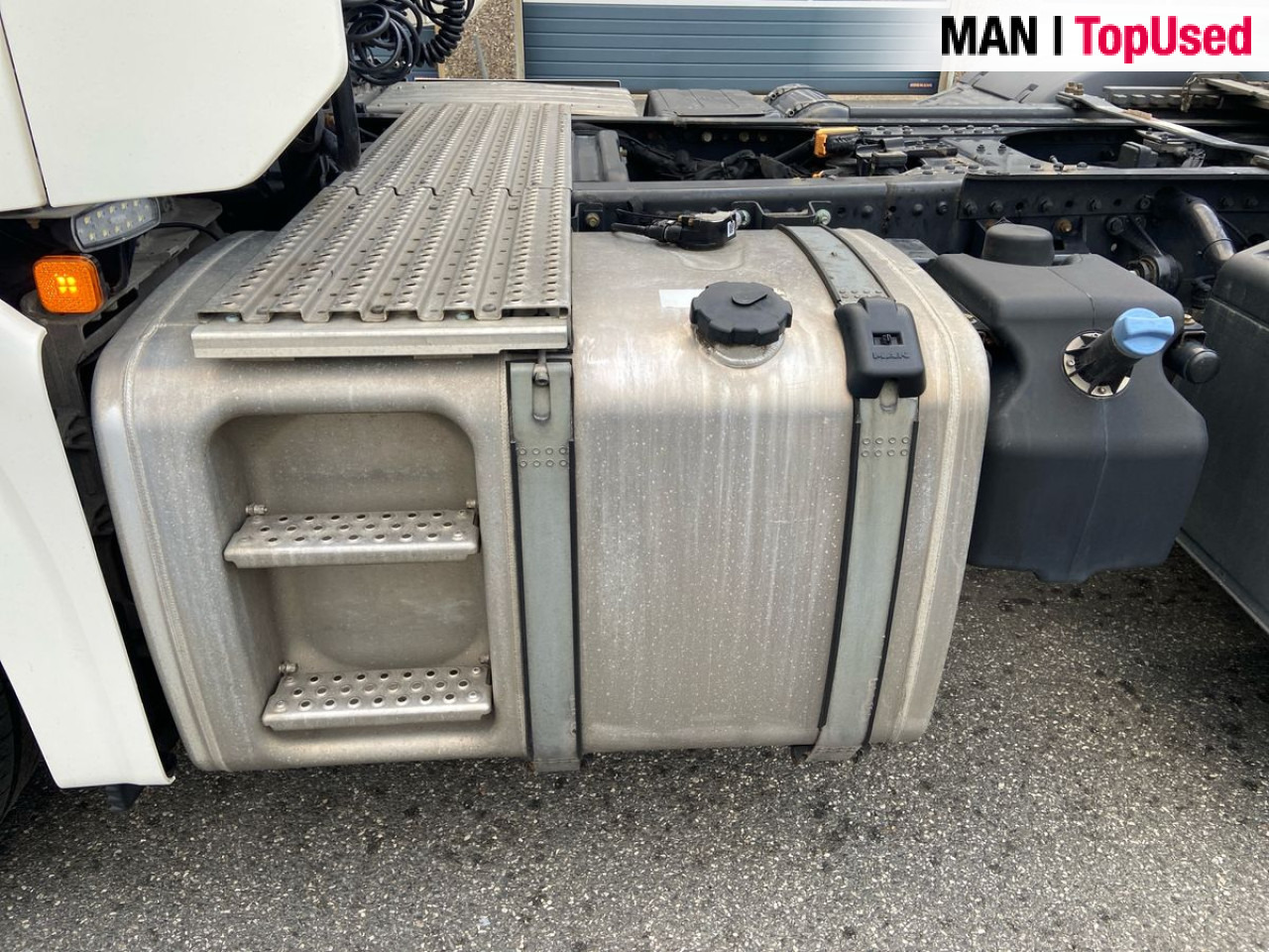 MAN TGX 28.510 6x2=2 BL SA "Retarder" - Sattelzugmaschine: das Bild 5 MAN TGX 28.510 6x2=2 BL SA "Retarder" - Sattelzugmaschine: das Bild 5