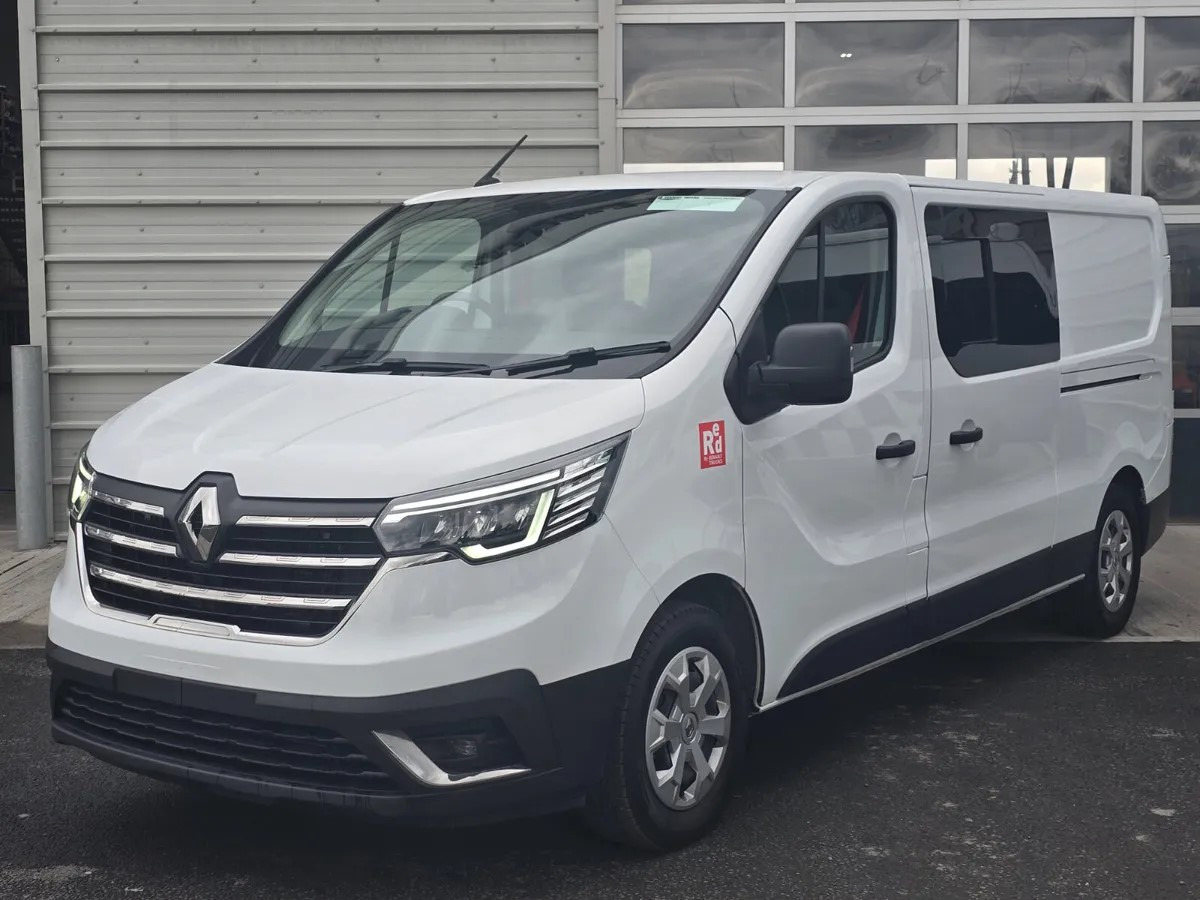 2025 Renault Trafic E-Tech Crew Cab - Transporter mit Doppelkabine: das Bild 2 2025 Renault Trafic E-Tech Crew Cab - Transporter mit Doppelkabine: das Bild 2