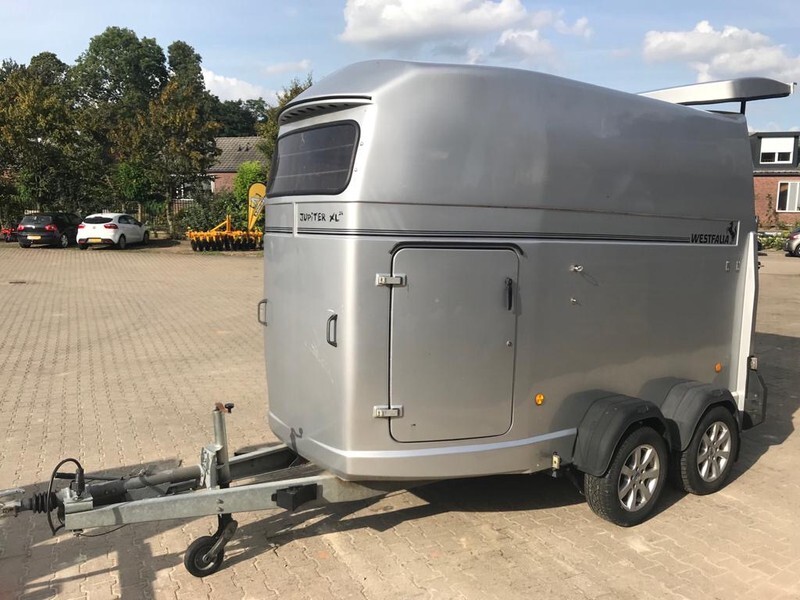 Westfalia 2 paards trailer Westfalia Jupiter 2 paards trailer - Pferdeanhänger: das Bild 1 Westfalia 2 paards trailer Westfalia Jupiter 2 paards trailer - Pferdeanhänger: das Bild 1