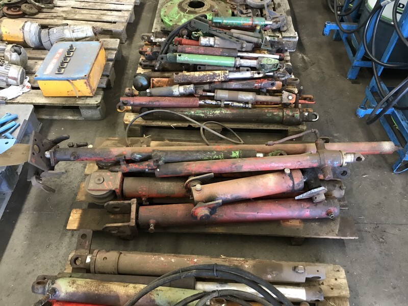 Grote partij hydraulische cilinders - Hydraulikzylinder für Landmaschine: das Bild 4 Grote partij hydraulische cilinders - Hydraulikzylinder für Landmaschine: das Bild 4