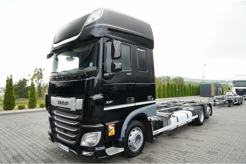 DAF XF 480 / BDF / 6X2 / SSC / I-PARK COOL / OŚ PODNOSZONA / PO KONT - Containerwagen/ Wechselfahrgestell LKW: das Bild 2 DAF XF 480 / BDF / 6X2 / SSC / I-PARK COOL / OŚ PODNOSZONA / PO KONT - Containerwagen/ Wechselfahrgestell LKW: das Bild 2