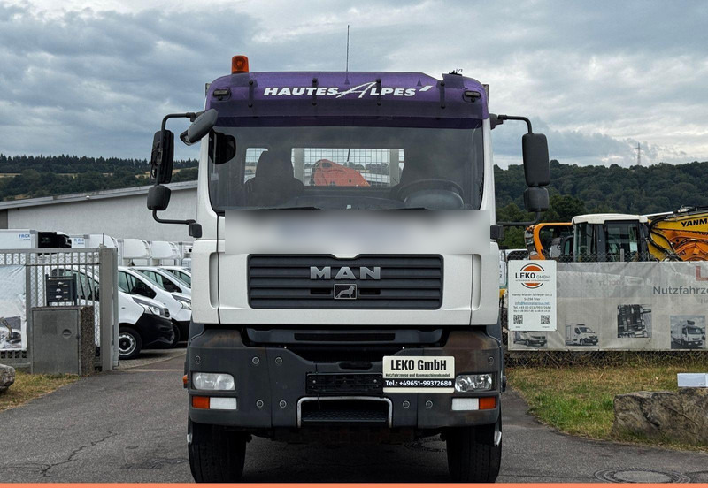 MAN TGA 33.360 - Pritsche LKW, Autokran: das Bild 3 MAN TGA 33.360 - Pritsche LKW, Autokran: das Bild 3
