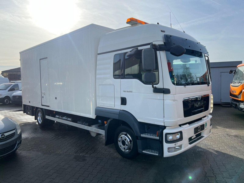 MAN TGL 8.220 Abschlepper*Geschlossen*Aufgelastet* - Autotransporter LKW: das Bild 2 MAN TGL 8.220 Abschlepper*Geschlossen*Aufgelastet* - Autotransporter LKW: das Bild 2