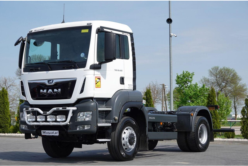 MAN TGS 18.420 / 4X4 / RAMA DŁ. 5,6 M / NAVI / DO ZABUDOWY / SPROWA - Fahrgestell LKW: das Bild 1 MAN TGS 18.420 / 4X4 / RAMA DŁ. 5,6 M / NAVI / DO ZABUDOWY / SPROWA - Fahrgestell LKW: das Bild 1