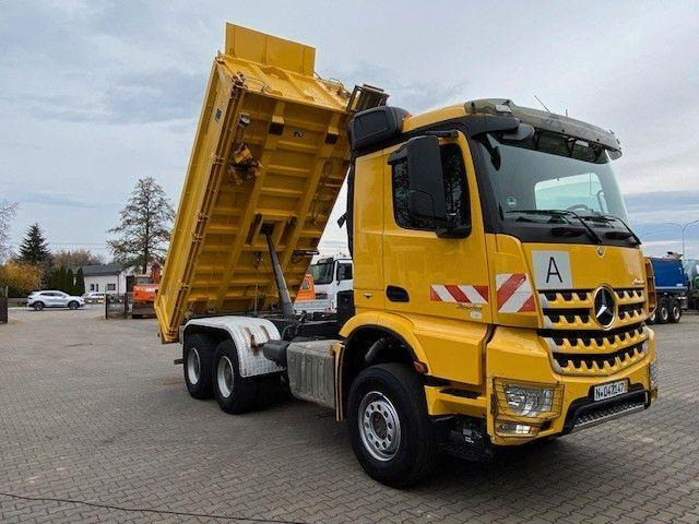 Mercedes-Benz AROCS 2648 - Kipper: das Bild 2 Mercedes-Benz AROCS 2648 - Kipper: das Bild 2