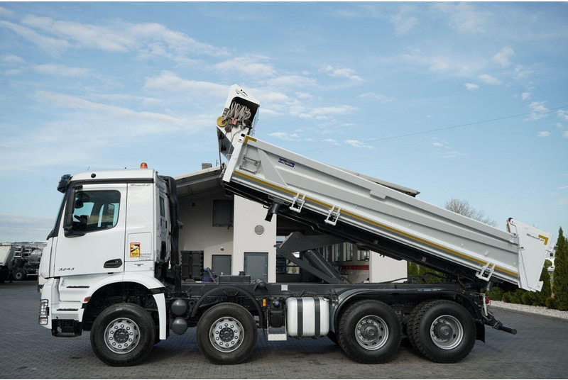 Mercedes-Benz AROCS 3243 / 8x4 / WYWROTKA DWUSTRONNA / HYDROBURTA / BORDMATIC - Kipper: das Bild 2 Mercedes-Benz AROCS 3243 / 8x4 / WYWROTKA DWUSTRONNA / HYDROBURTA / BORDMATIC - Kipper: das Bild 2