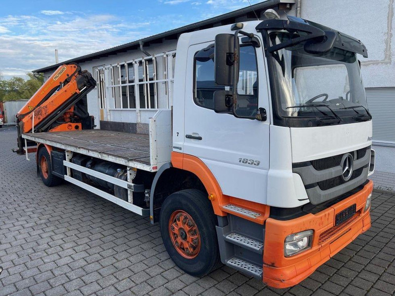 Mercedes-Benz Axor 1833 - Pritsche LKW, Autokran: das Bild 2 Mercedes-Benz Axor 1833 - Pritsche LKW, Autokran: das Bild 2