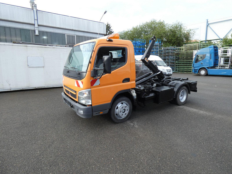 Mitsubishi Canter Fuso Abrollkipper - Pritsche LKW, Autokran: das Bild 1 Mitsubishi Canter Fuso Abrollkipper - Pritsche LKW, Autokran: das Bild 1