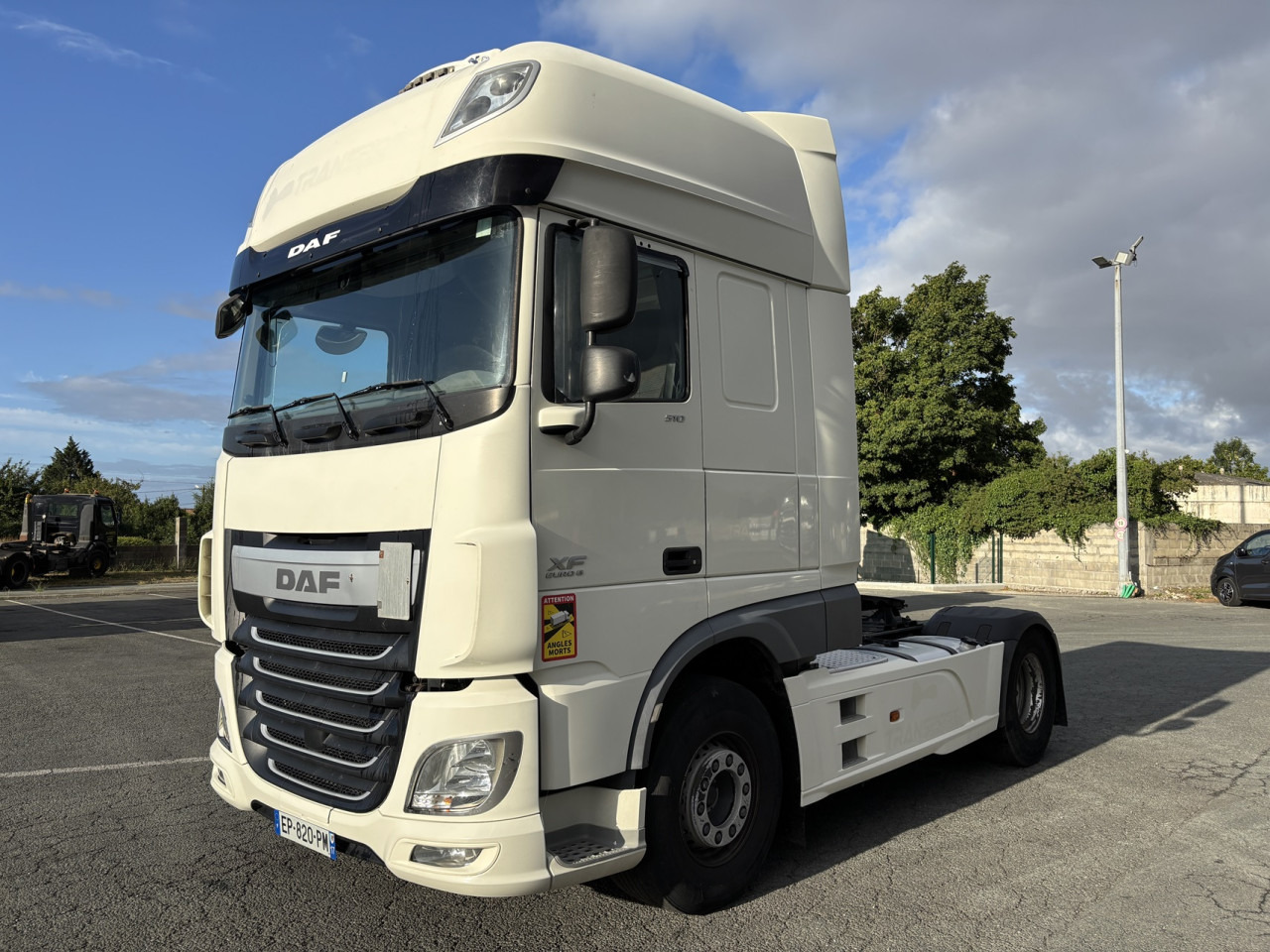 DAF XF510 - Sattelzugmaschine: das Bild 1 DAF XF510 - Sattelzugmaschine: das Bild 1