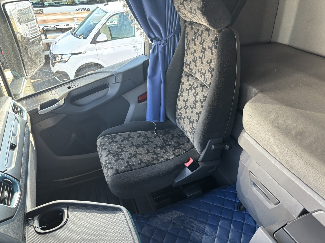 SCANIA R 450 A4x2NA - Sattelzugmaschine: das Bild 5 SCANIA R 450 A4x2NA - Sattelzugmaschine: das Bild 5