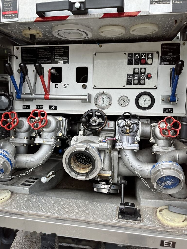 IVECO 135E24 - Feuerwehrfahrzeug: das Bild 5 IVECO 135E24 - Feuerwehrfahrzeug: das Bild 5