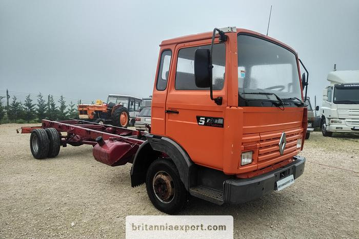 RENAULT Midliner S120 Turbo | Perkins 3.9 diesel engine | ZF manual - Fahrgestell LKW: das Bild 2 RENAULT Midliner S120 Turbo | Perkins 3.9 diesel engine | ZF manual - Fahrgestell LKW: das Bild 2