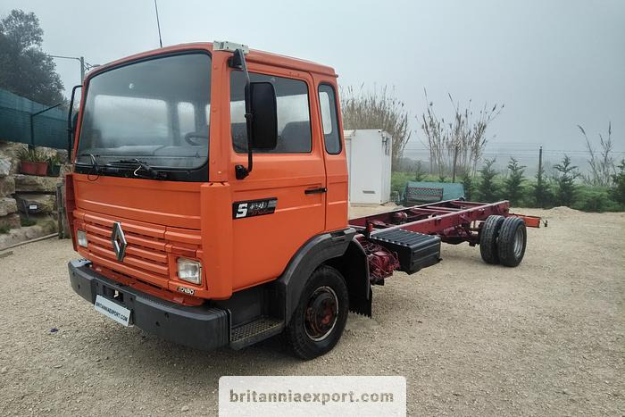 RENAULT Midliner S120 Turbo | Perkins 3.9 diesel engine | ZF manual - Fahrgestell LKW: das Bild 1 RENAULT Midliner S120 Turbo | Perkins 3.9 diesel engine | ZF manual - Fahrgestell LKW: das Bild 1