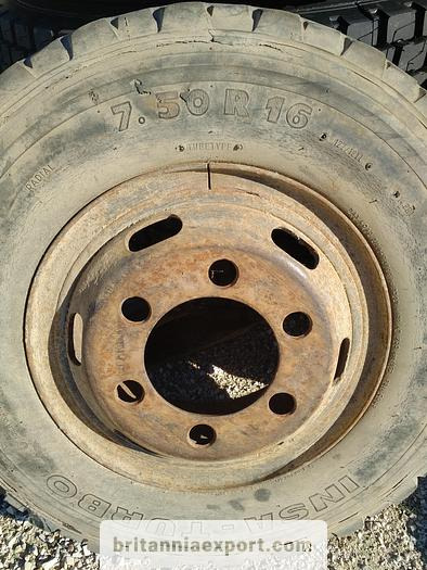 Komplettrad TOYOTA 4 x used 7.50-16 LT tyres on 6 studs rims for Toyota Dyna 300: das Bild 8