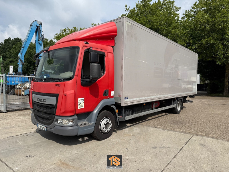 DAF LF 220 12 TON - LADEBORDWAND - TOP TRUCK - Koffer LKW: das Bild 1 DAF LF 220 12 TON - LADEBORDWAND - TOP TRUCK - Koffer LKW: das Bild 1