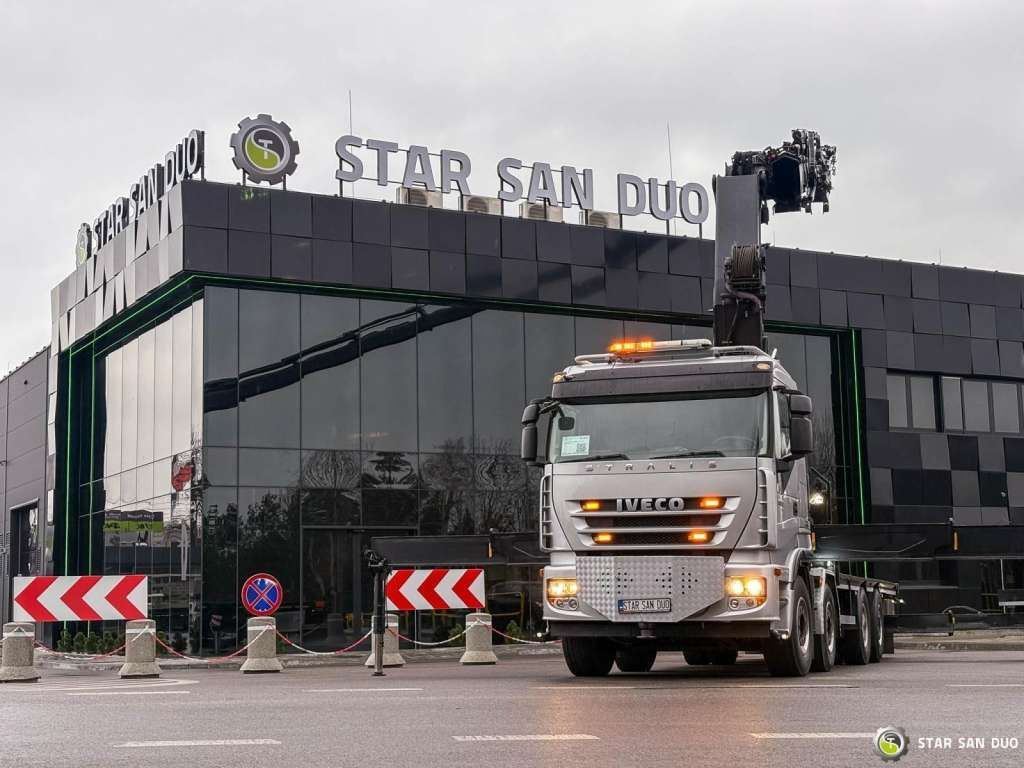 Iveco STRALIS AS320S50Y 8x2 HMF 8520-0K6 FLY JIB Winc - Autokran: das Bild 4 Iveco STRALIS AS320S50Y 8x2 HMF 8520-0K6 FLY JIB Winc - Autokran: das Bild 4