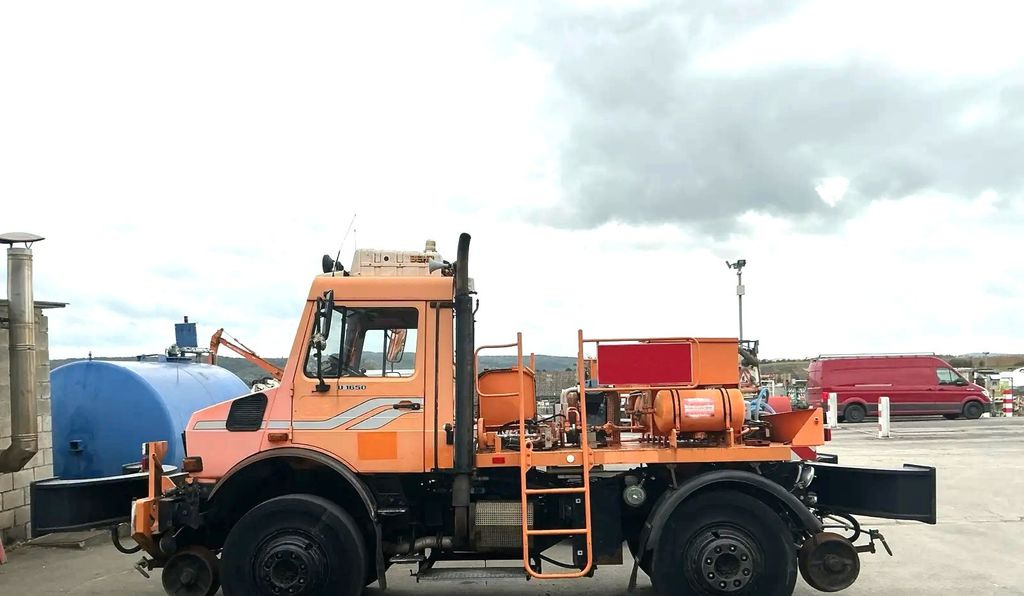 Unimog 1650 4x4 ZAGRO SCHIENEN TWO WAY RAIL ROAD - Kommunal-/ Sonderfahrzeug: das Bild 3 Unimog 1650 4x4 ZAGRO SCHIENEN TWO WAY RAIL ROAD - Kommunal-/ Sonderfahrzeug: das Bild 3