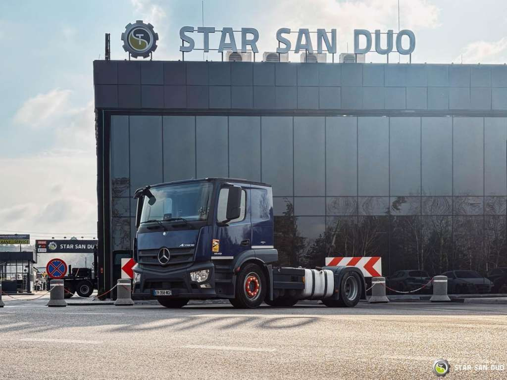 Sattelzugmaschine Mercedes-Benz  ACTROS 1843 4x2 EURO 6 Hydraulic LOHR: das Bild 14