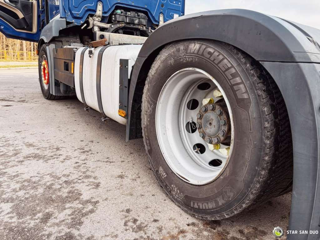 Sattelzugmaschine Mercedes-Benz  ACTROS 1843 4x2 EURO 6 Hydraulic LOHR: das Bild 29