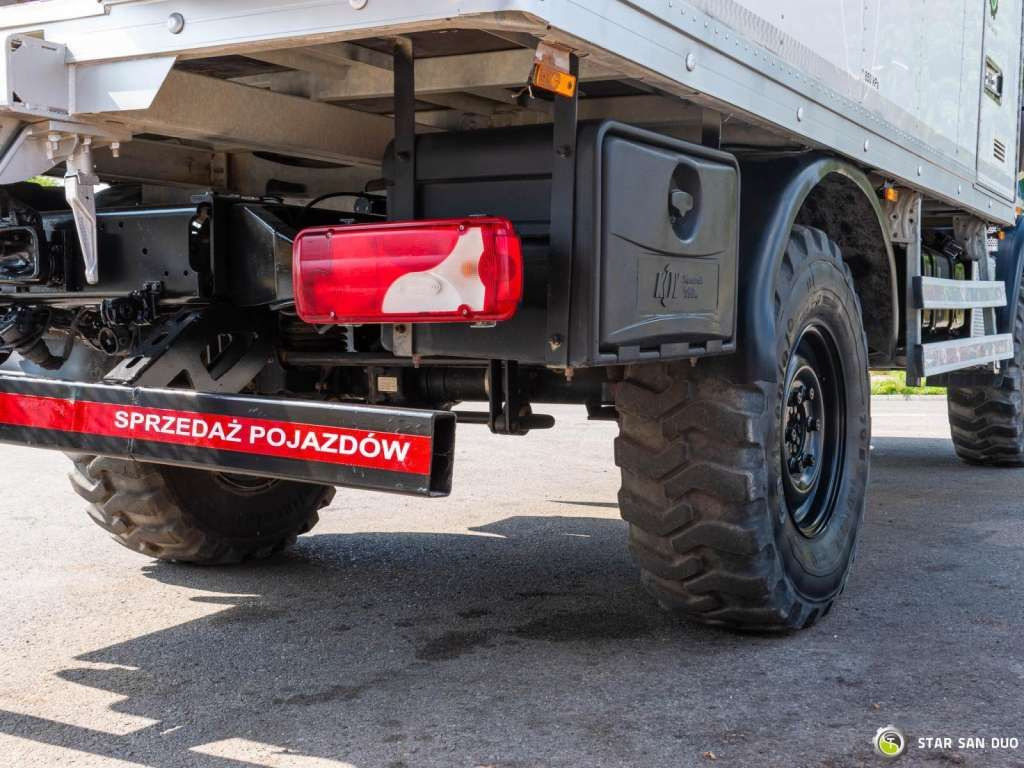 Fahrgestell LKW Unimog Mercedes-Benz Unimog U 4000 4x4 Camper Expeditio: das Bild 27