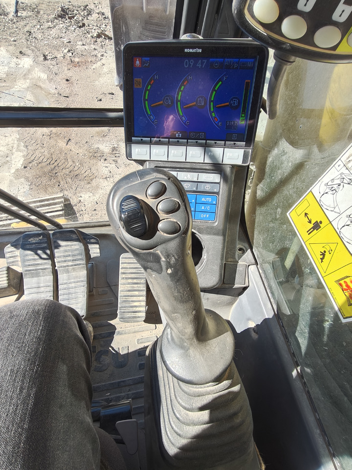 Bagger KOMATSU PC 360 LC - 10: das Bild 11