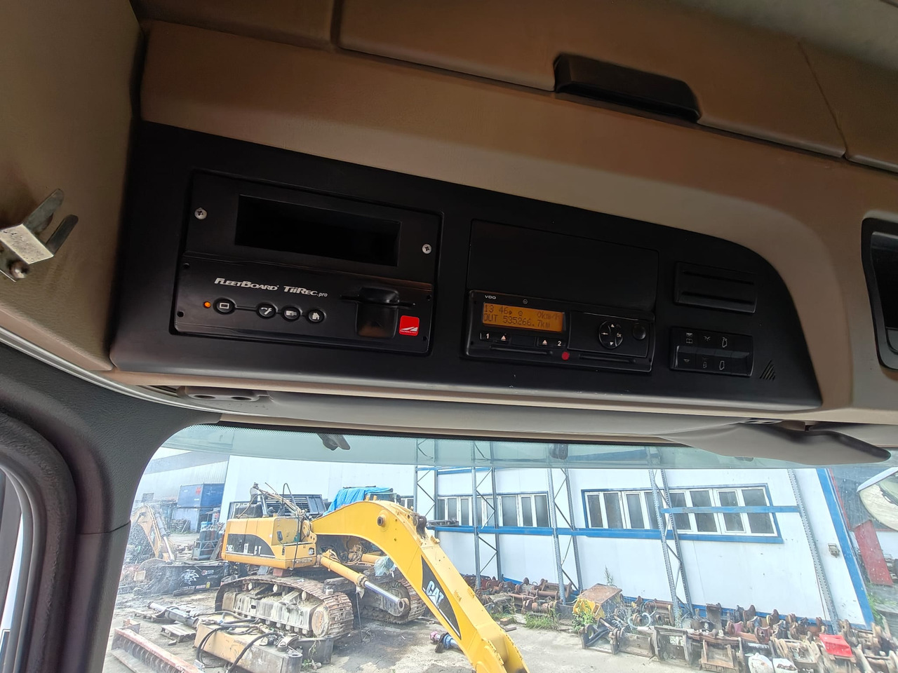 Sattelzugmaschine MERCEDES BENZ ACTROS: das Bild 12