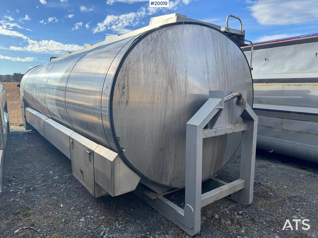 Tank på krokramme - Anbauteil für LKW: das Bild 1 Tank på krokramme - Anbauteil für LKW: das Bild 1