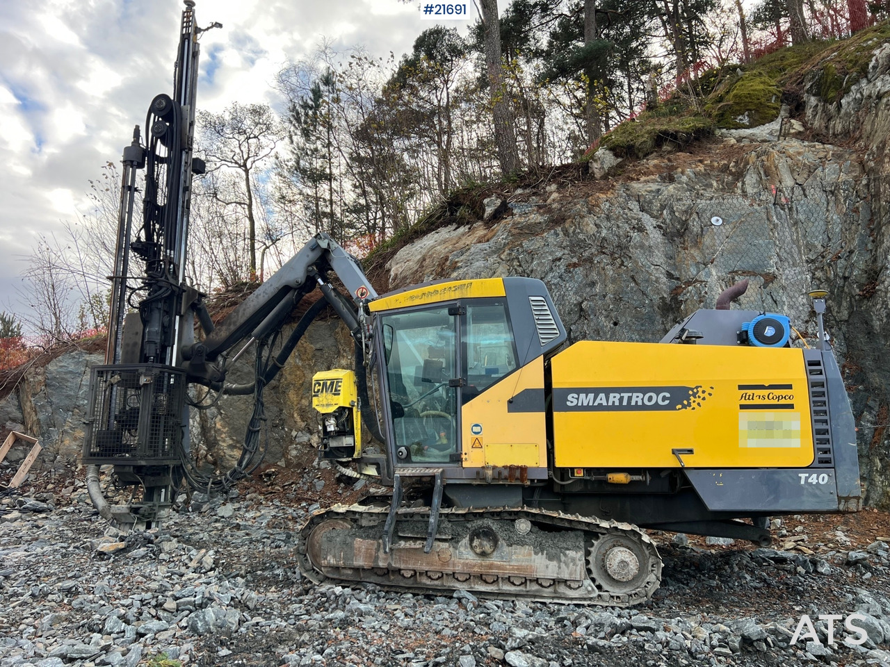 Atlas Copco Smartroc T40-11 borerigg m/2540 hammer,CME sliper og gps - Bohrgerät: das Bild 1 Atlas Copco Smartroc T40-11 borerigg m/2540 hammer,CME sliper og gps - Bohrgerät: das Bild 1