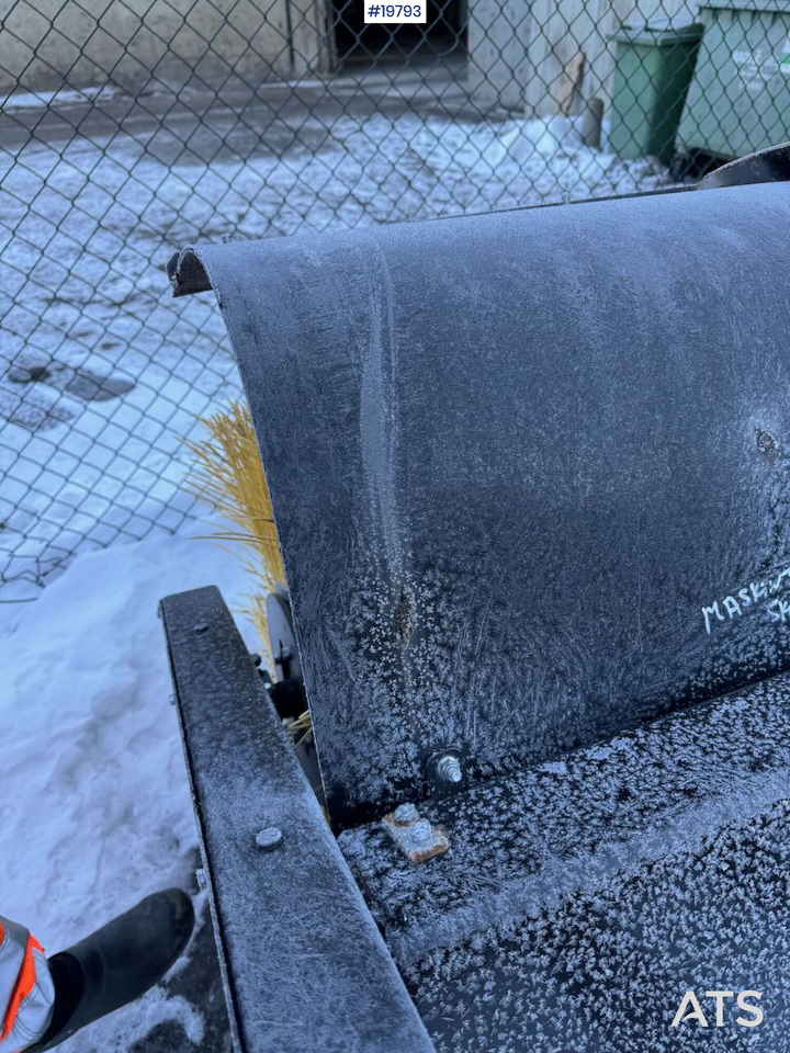 Engcon SR1600C - Kehrbesen: das Bild 5 Engcon SR1600C - Kehrbesen: das Bild 5