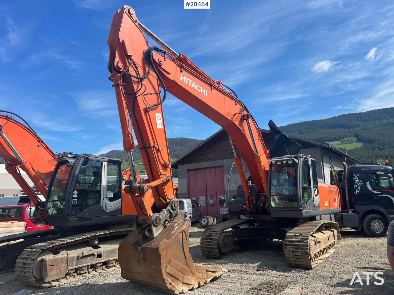 Hitachi ZX350LC-3 - Bagger: das Bild 1 Hitachi ZX350LC-3 - Bagger: das Bild 1