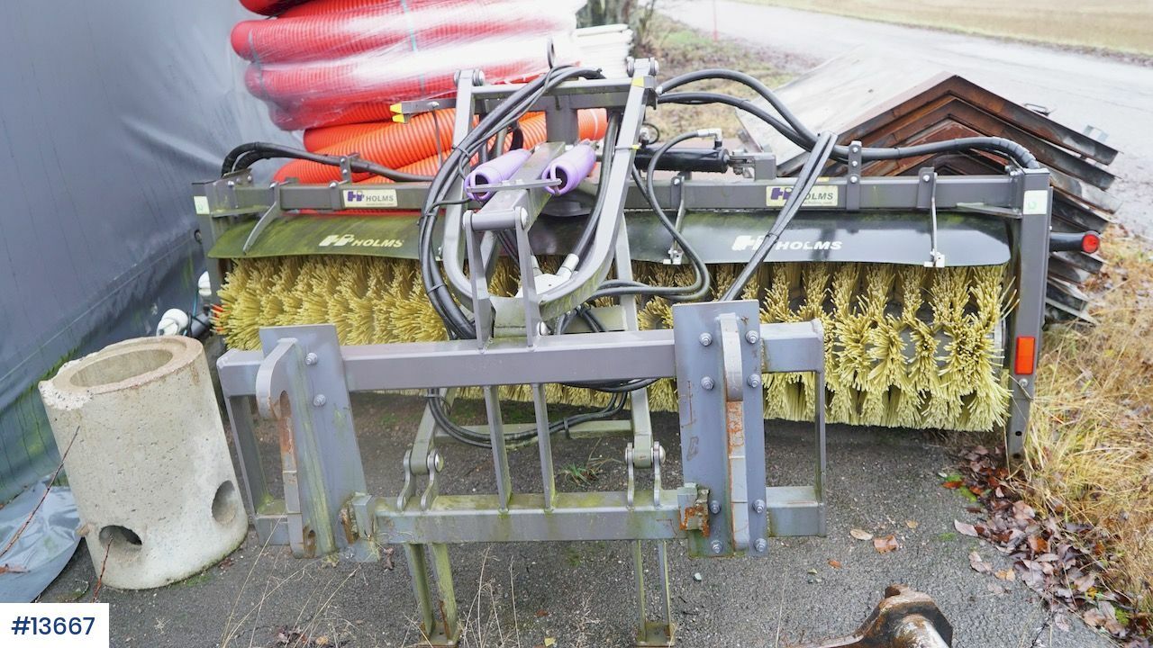 Holms SL 2.5 - Kehrbesen für Baumaschine: das Bild 2 Holms SL 2.5 - Kehrbesen für Baumaschine: das Bild 2