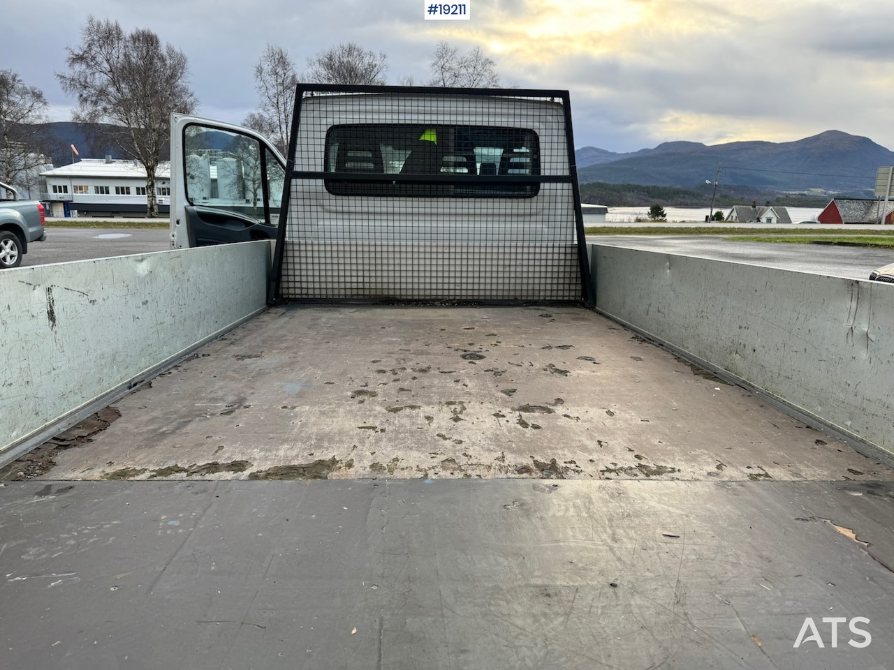 Pritsche LKW Iveco 35S14: das Bild 16