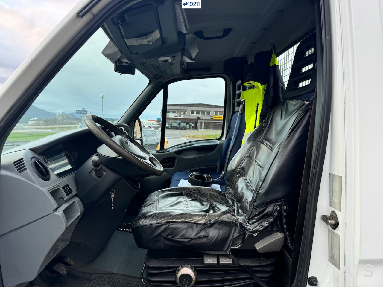 Innenraum Bild 1: Pritsche LKW Iveco 35S14