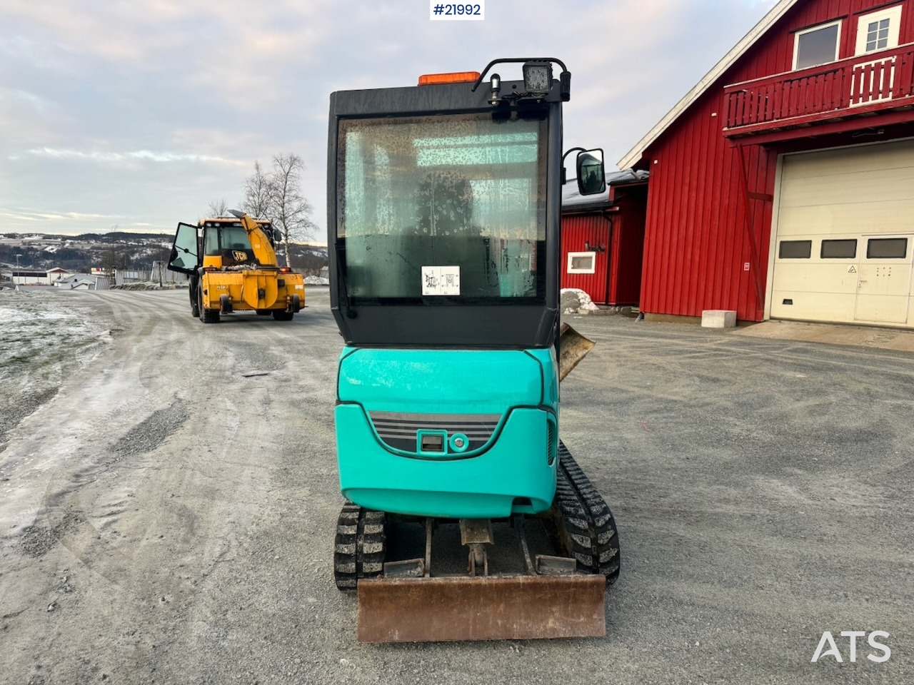 Kobelco 2016 Kobelco SK18 Minigraver m/ Powertilt, 3 skuffer,ripper, klype og Henger. - Minibagger: das Bild 4 Kobelco 2016 Kobelco SK18 Minigraver m/ Powertilt, 3 skuffer,ripper, klype og Henger. - Minibagger: das Bild 4