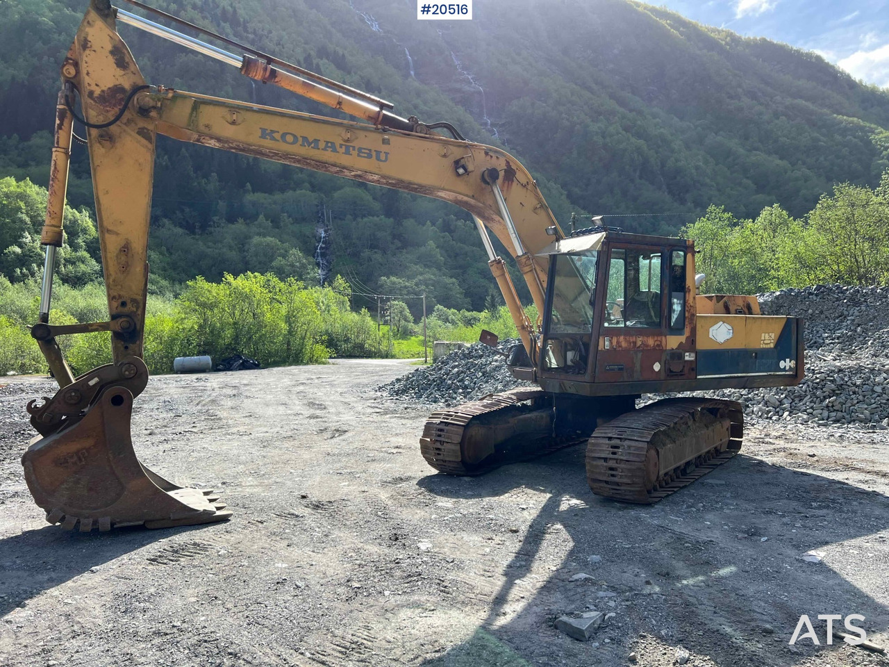 Komatsu PC200-3 - Bagger: das Bild 1 Komatsu PC200-3 - Bagger: das Bild 1