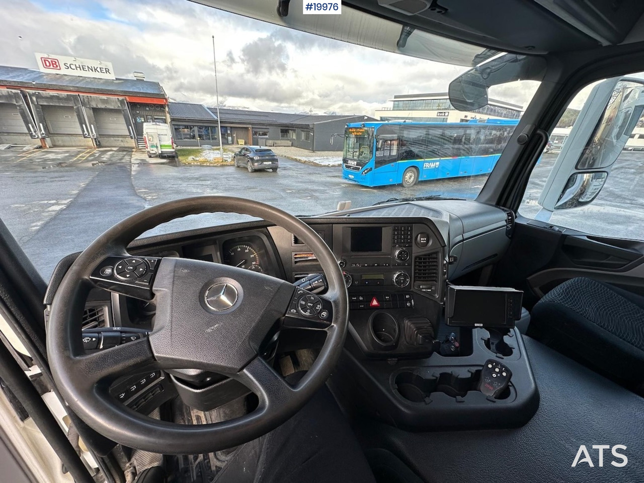 Mercedes Antos 1830 - Koffer LKW: das Bild 5 Mercedes Antos 1830 - Koffer LKW: das Bild 5