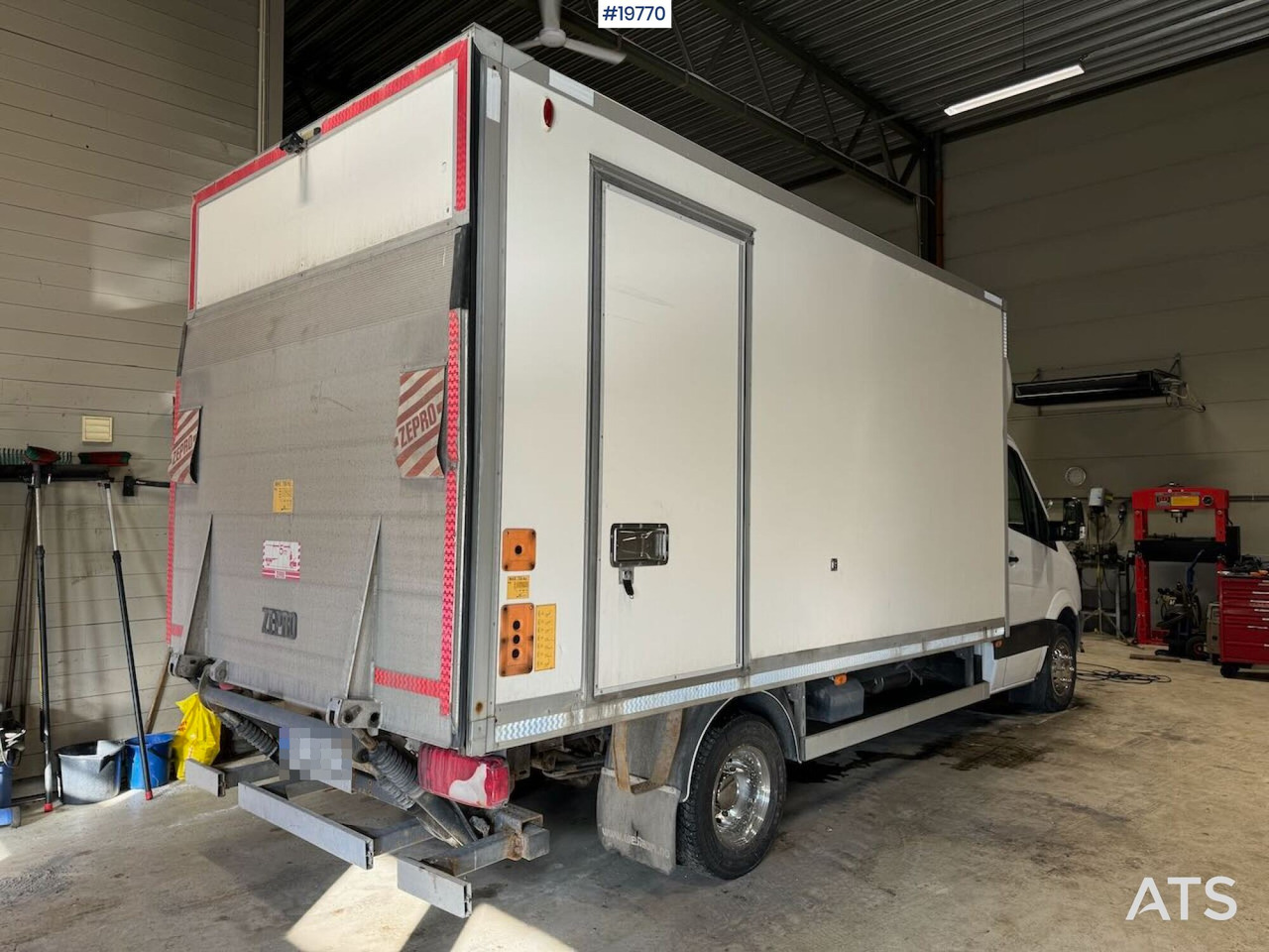 Mercedes Sprinter - Koffer LKW: das Bild 5 Mercedes Sprinter - Koffer LKW: das Bild 5