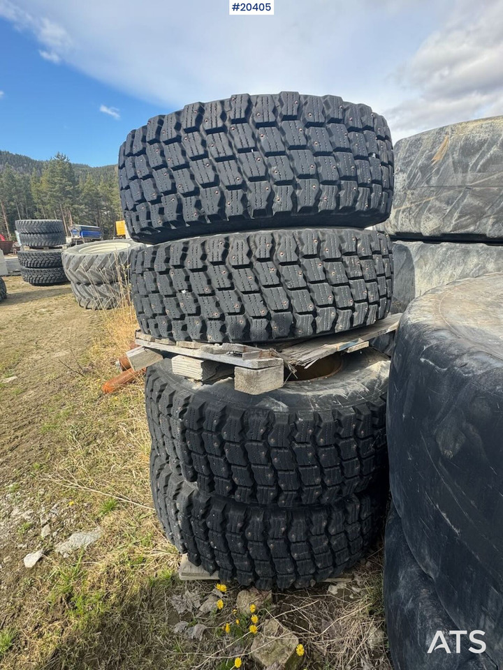 Michelin vinterdekk m/ felg - Felgen und Reifen für Baumaschine: das Bild 2 Michelin vinterdekk m/ felg - Felgen und Reifen für Baumaschine: das Bild 2