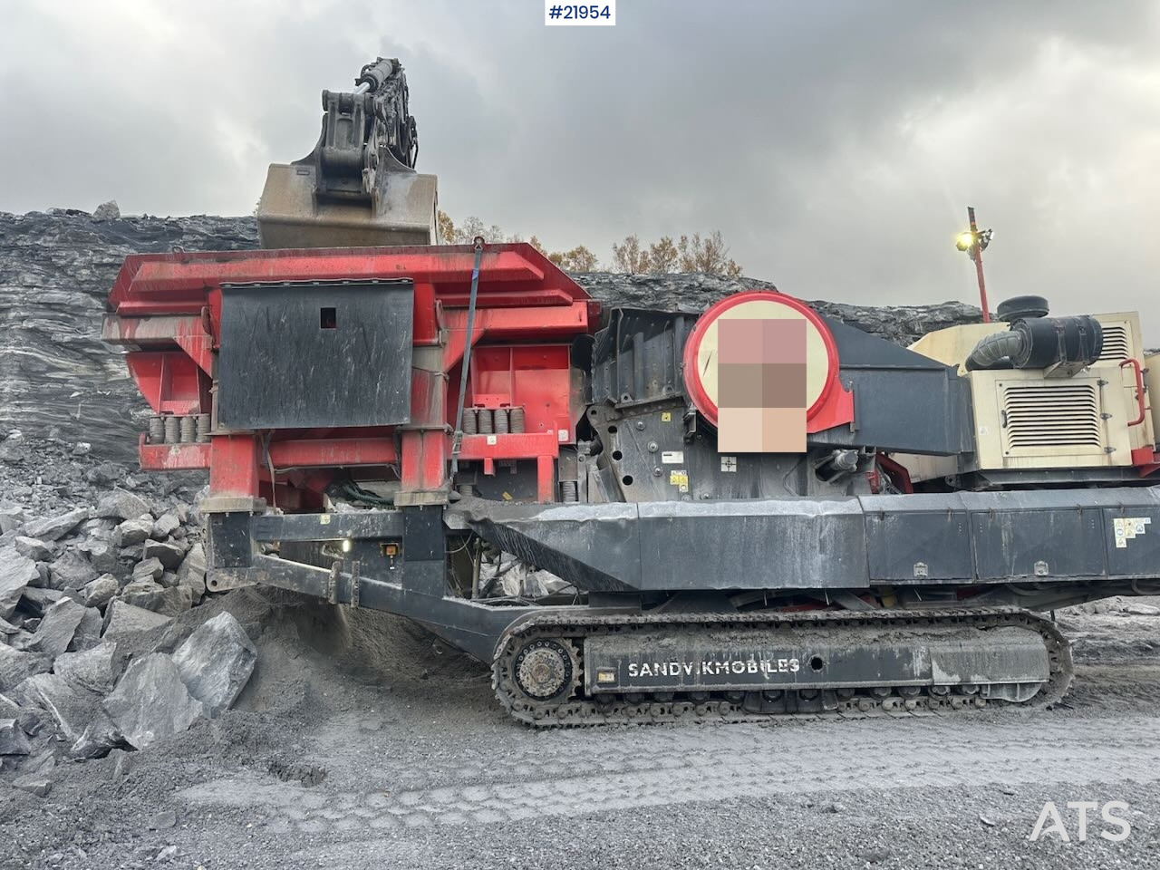Sandvik UJ440i kjeftknuser. SE VIDEO. - Backenbrecher: das Bild 2 Sandvik UJ440i kjeftknuser. SE VIDEO. - Backenbrecher: das Bild 2