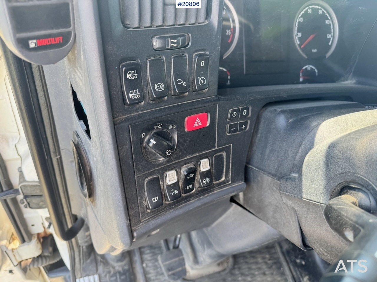 Abrollkipper Scania R480: das Bild 42