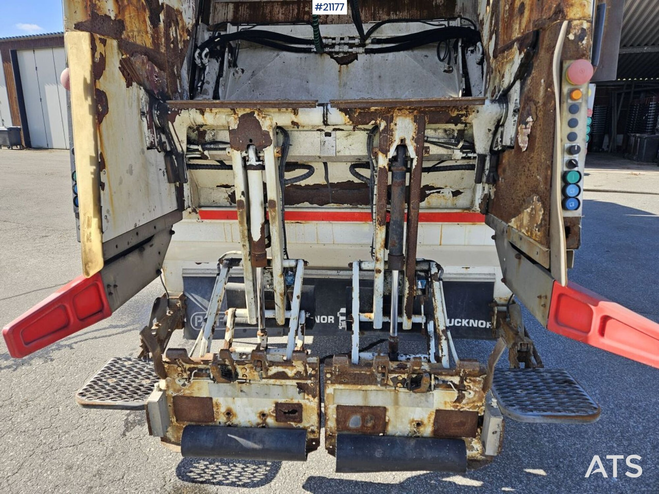 Volvo FM370 6x2 1-kammer komprimatorbil med Zoeller påbygg - Müllwagen: das Bild 5 Volvo FM370 6x2 1-kammer komprimatorbil med Zoeller påbygg - Müllwagen: das Bild 5