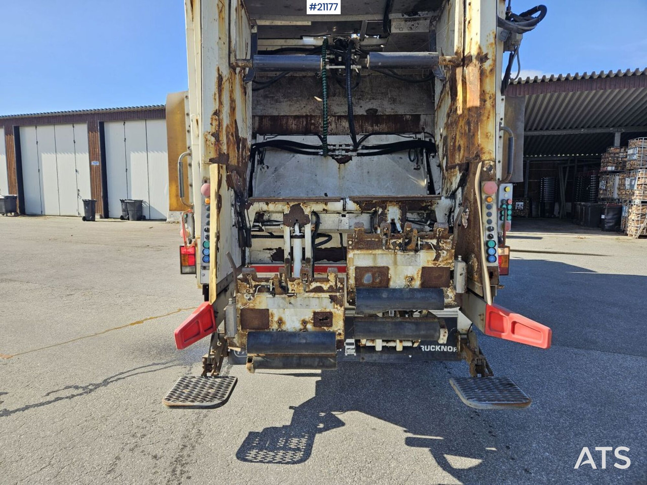 Volvo FM370 6x2 1-kammer komprimatorbil med Zoeller påbygg - Müllwagen: das Bild 4 Volvo FM370 6x2 1-kammer komprimatorbil med Zoeller påbygg - Müllwagen: das Bild 4