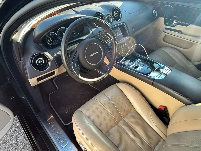 Limousine Jaguar XJ 3.0 V6D 275 PK /AUTOM / PANO DAK / VOL LEDER / MERIDAN / EXPORT PRICE: das Bild 15