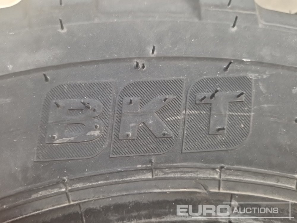 10-16.5 Tyres (2 of) - Reifen: das Bild 5 10-16.5 Tyres (2 of) - Reifen: das Bild 5